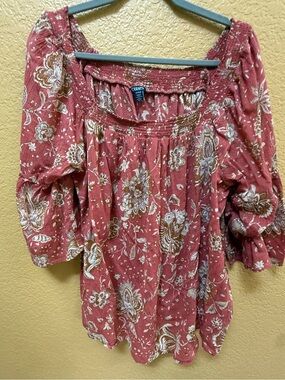 Chaps Women's Dusty Rose Floral Peasant Top - Plus 1X